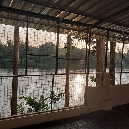 Stayberries River Rock Villa Athirapilly Kizhake Chālakudi Exteriér fotografie