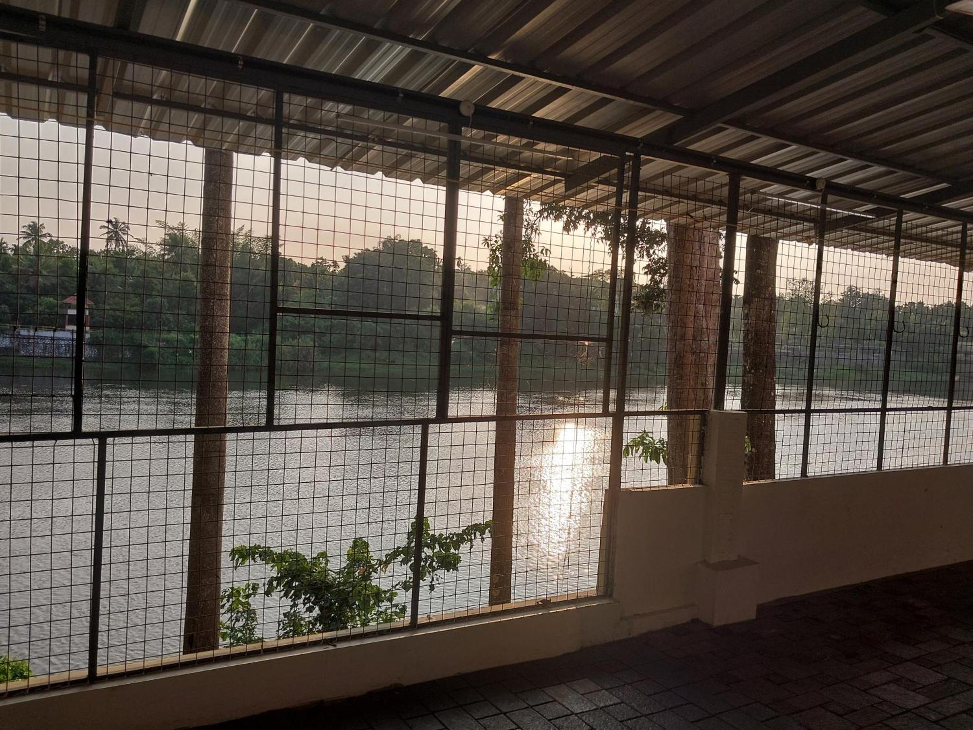 Stayberries River Rock Villa Athirapilly Kizhake Chālakudi Exteriér fotografie