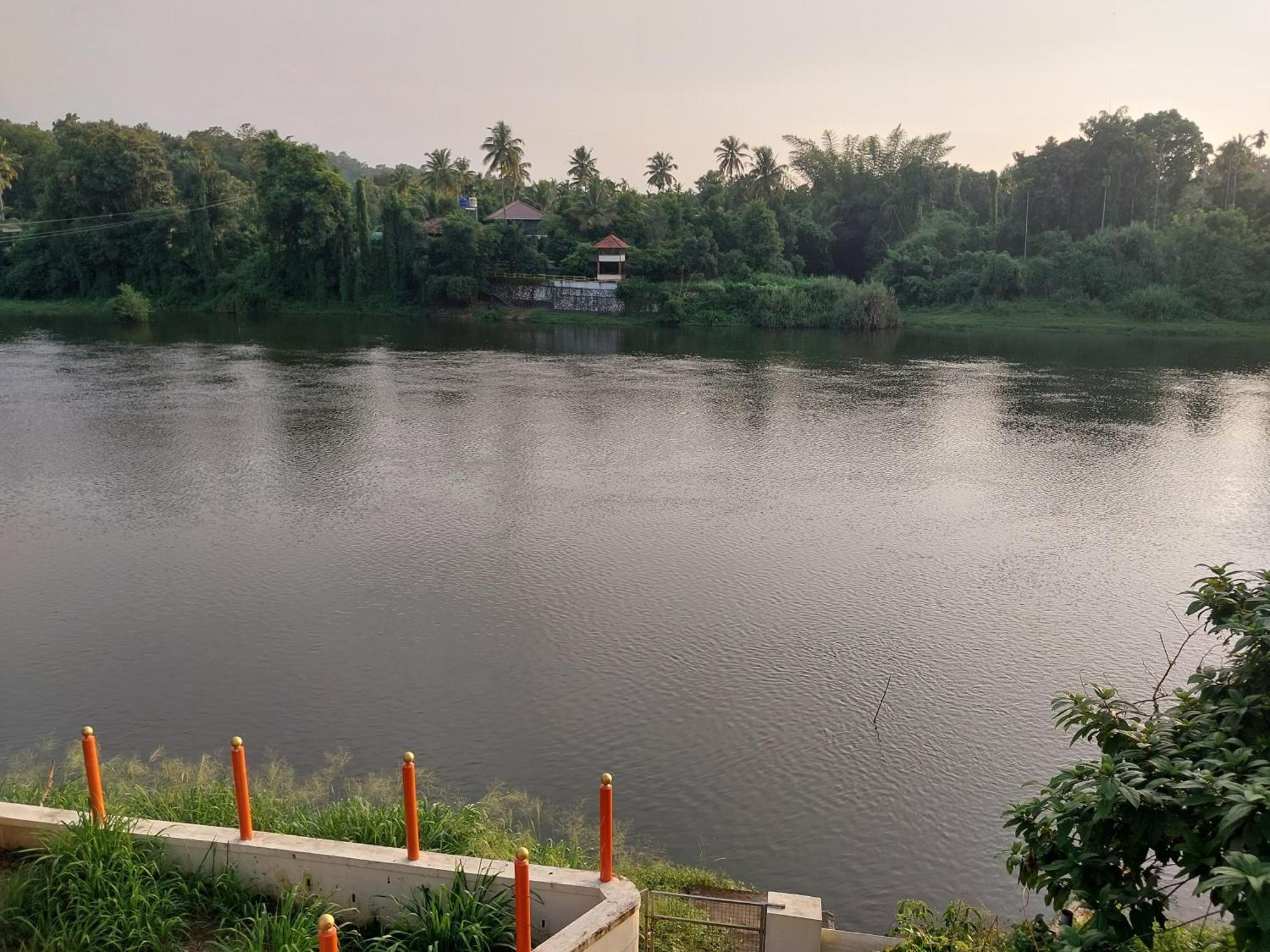Stayberries River Rock Villa Athirapilly Kizhake Chālakudi Exteriér fotografie